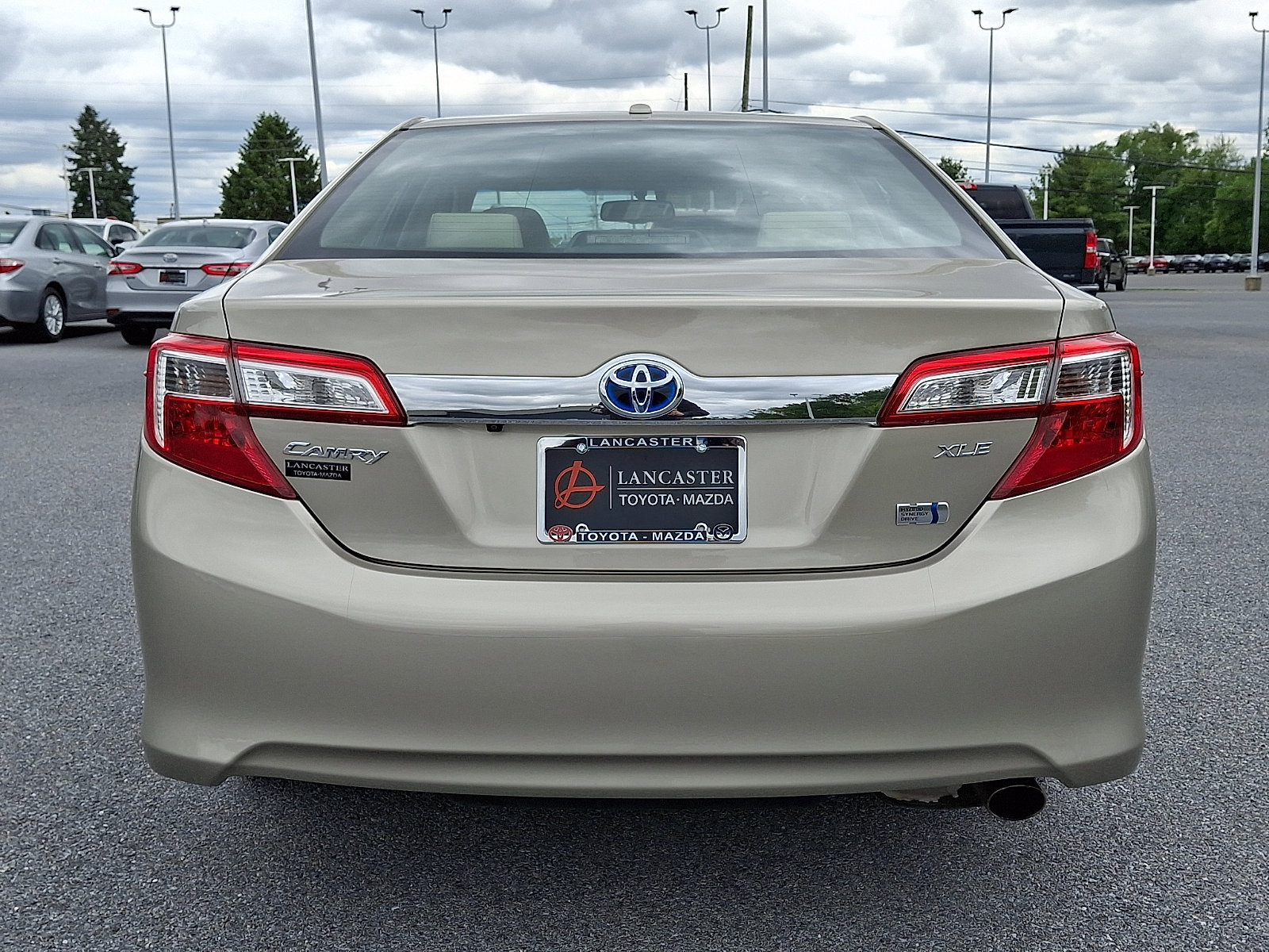 Used 2014 Toyota Camry XLE w/ Leather Package FWD image 6
