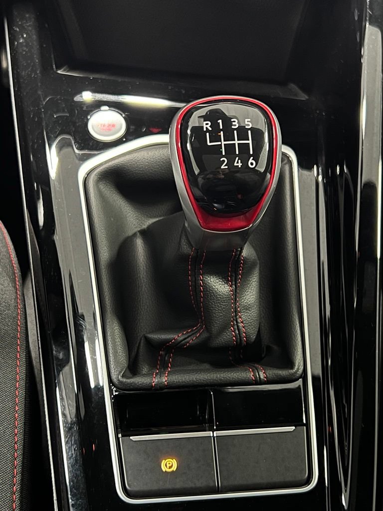 Used 2024 Volkswagen GTI SE FWD image 27