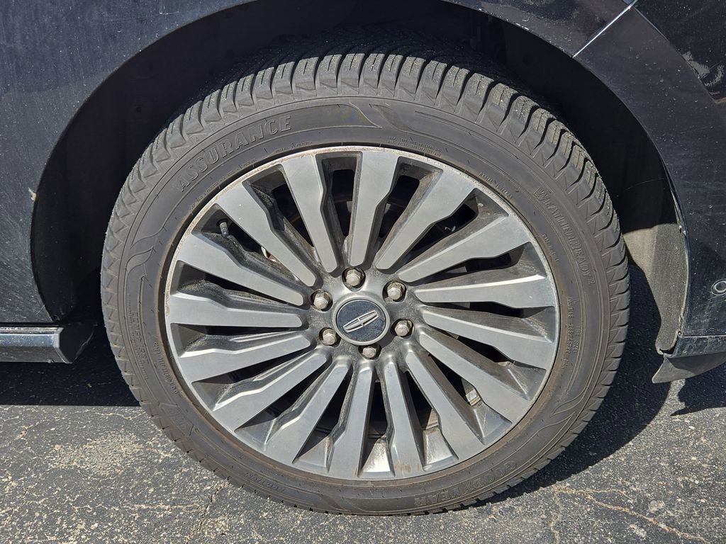 Used 2019 Lincoln Navigator L Reserve image 4