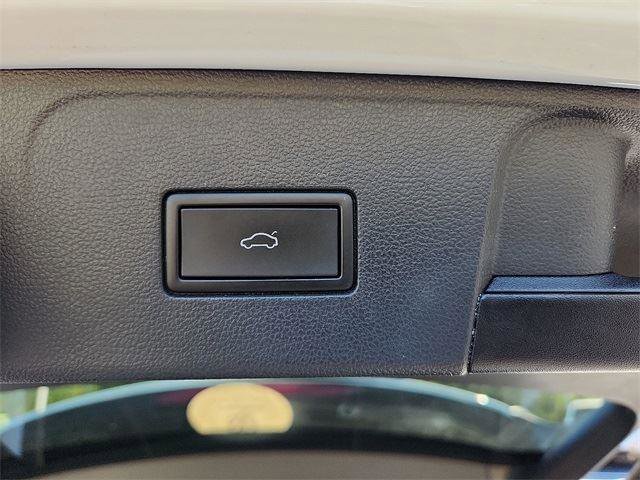 Certified 2024 Volkswagen Atlas SE image 30