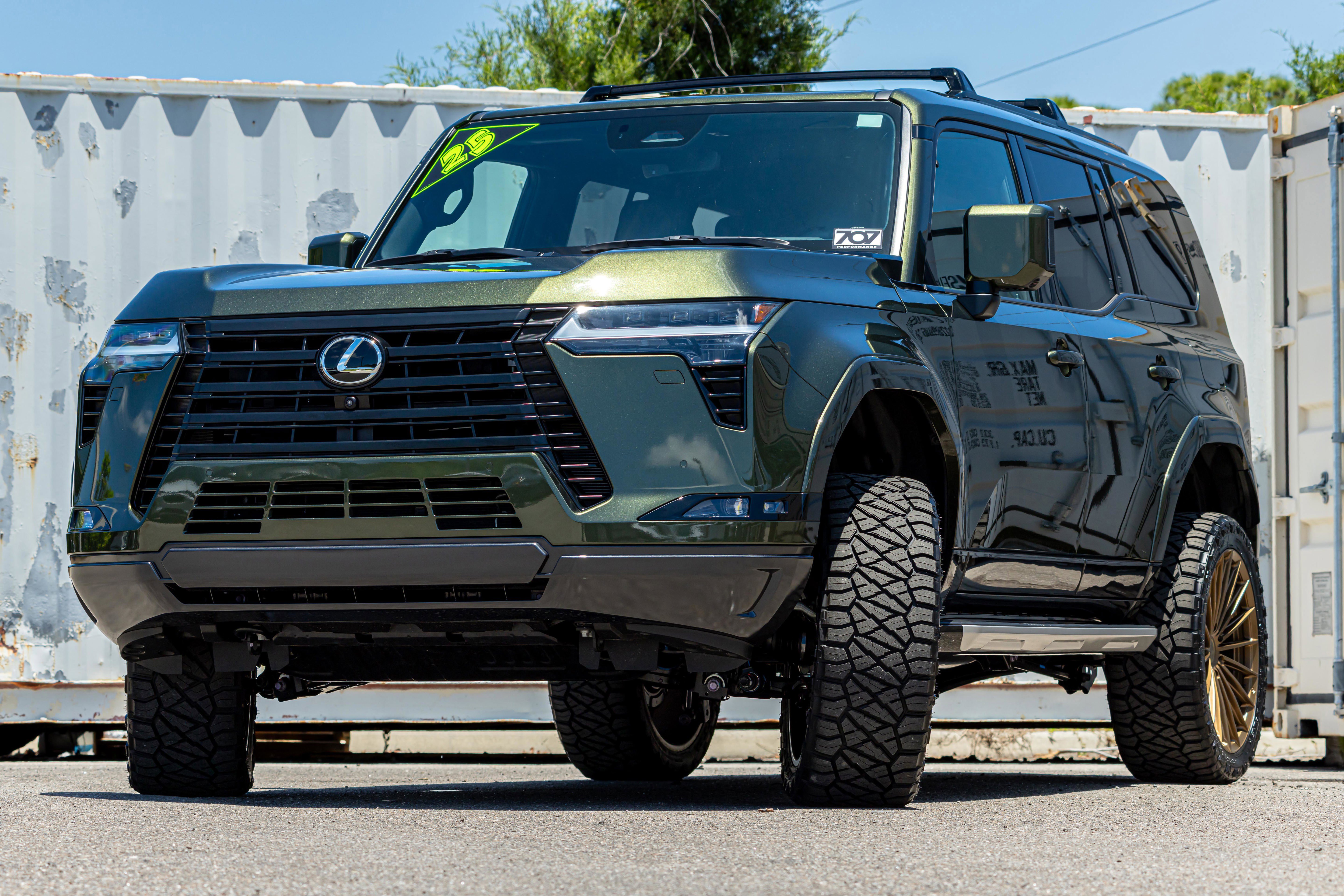 Used 2025 Lexus GX 550 w/ Accessory Package (Z1) AWD/4WD image 7
