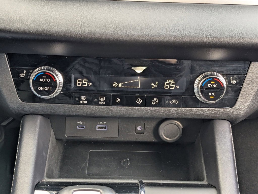 Used 2024 Mitsubishi Outlander SE image 28