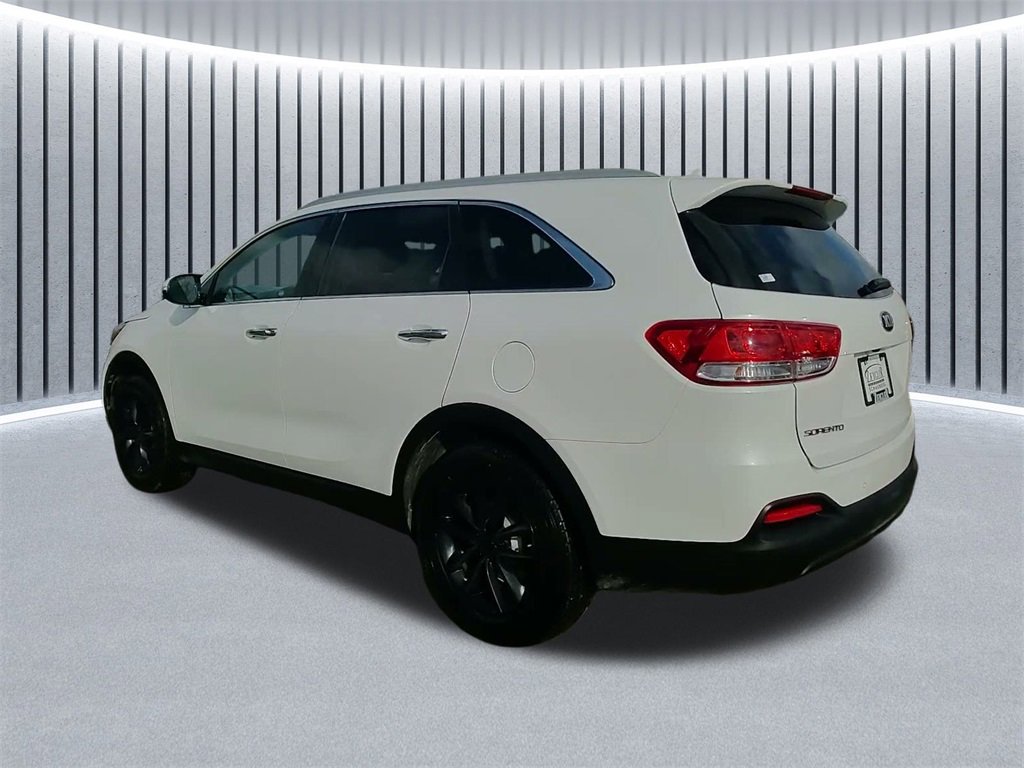 Used 2017 Kia Sorento LX w/ LX V6 Convenience Package image 12