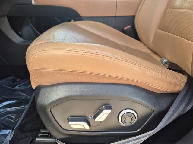 Used 2024 Hyundai Santa Fe Limited AWD/4WD image 17