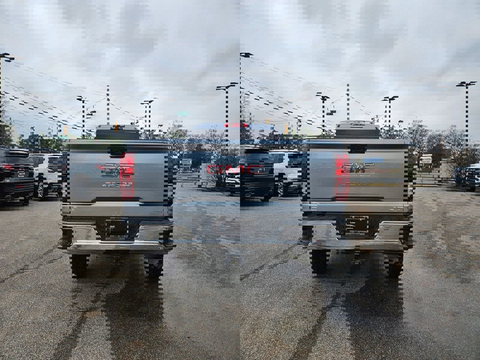 Used 2025 GMC Sierra 2500 SLE w/ SLE Convenience Package image 32