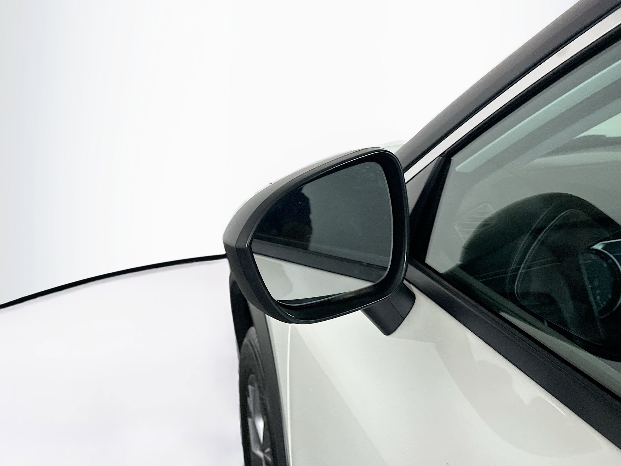 Used 2023 Nissan Rogue S AWD/4WD image 16