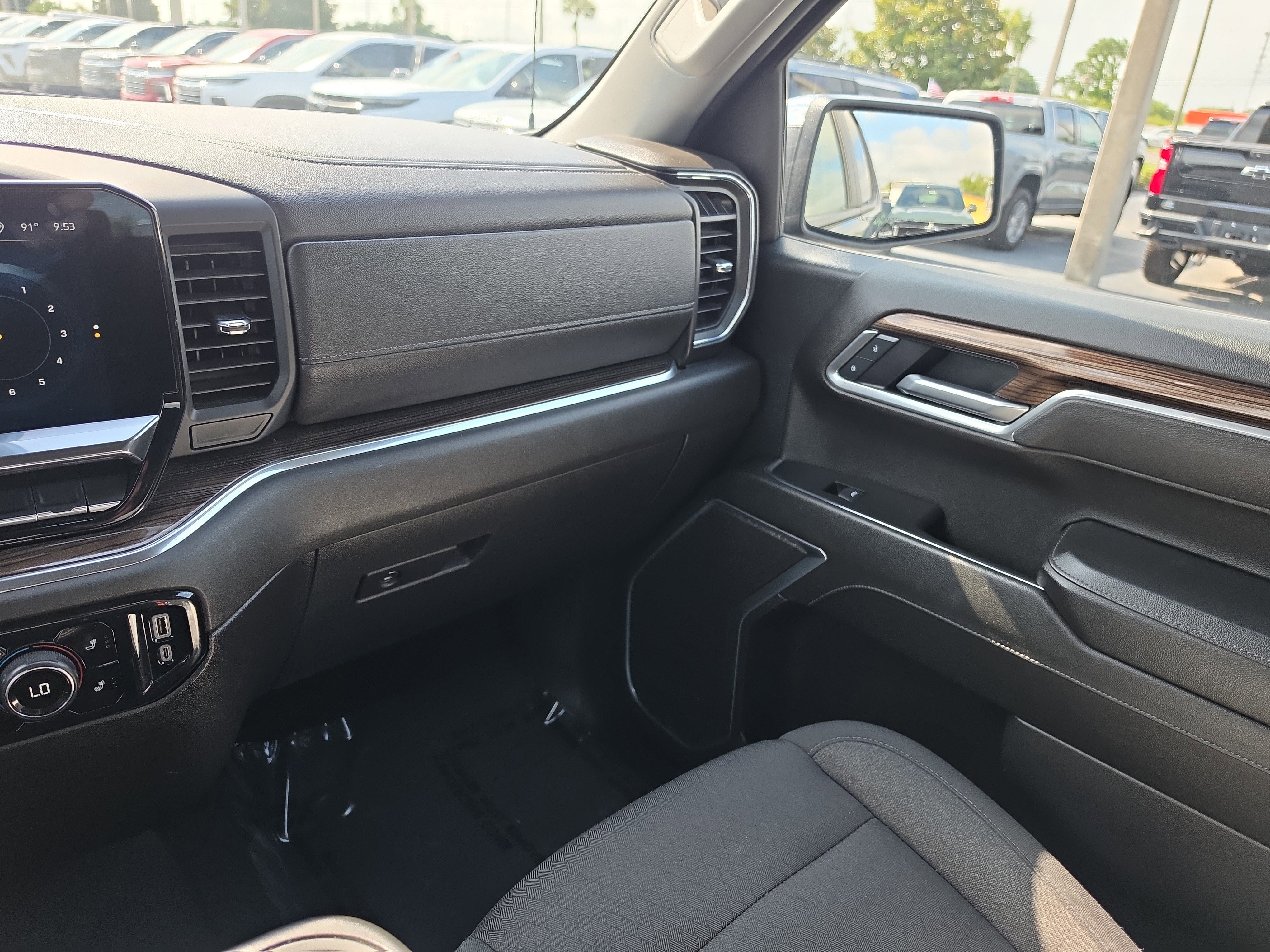 Certified 2025 Chevrolet Silverado 1500 LT RWD image 10