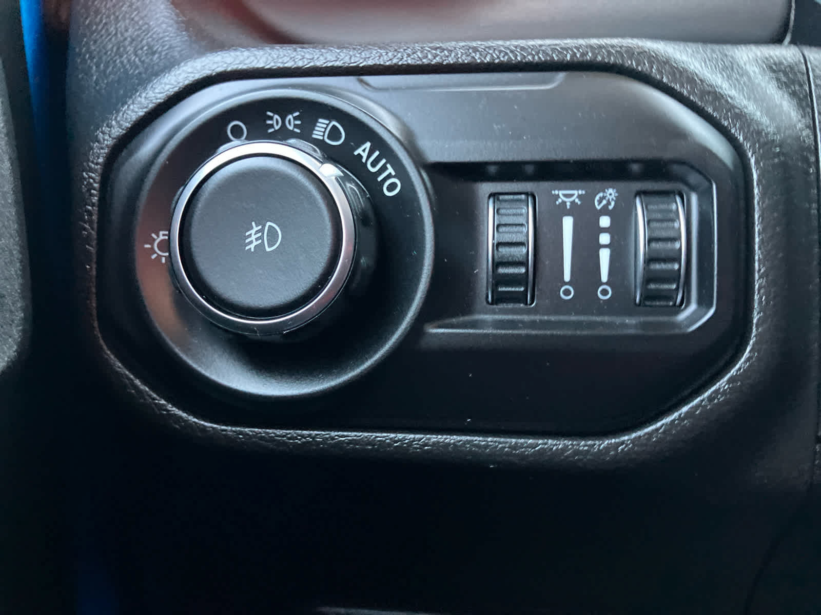 Used 2022 Jeep Wrangler Unlimited Sport AWD/4WD image 13