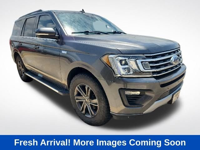 Used 2019 Ford Expedition XLT w/ Equipment Group 202A AWD/4WD image 1