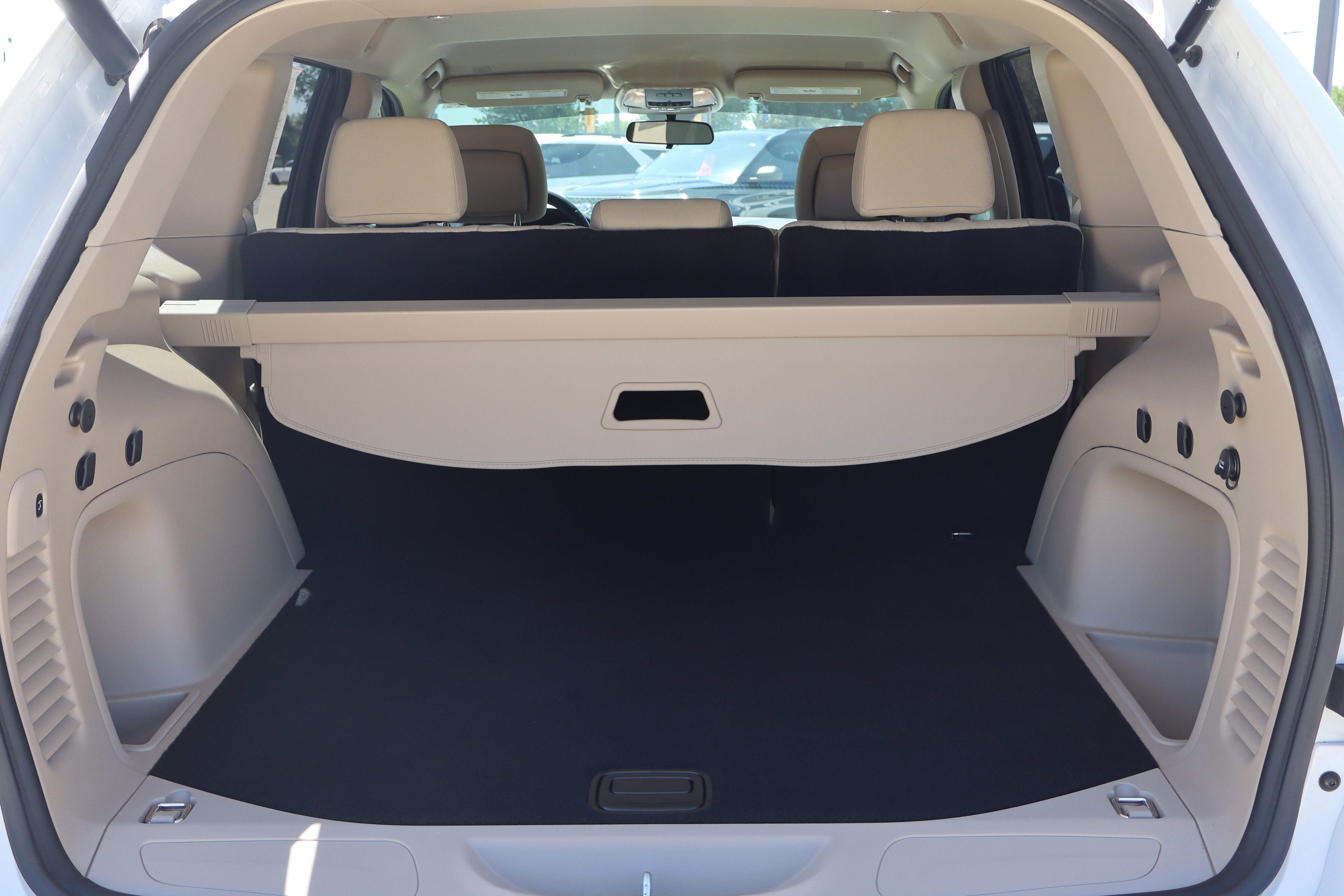 Used 2021 Jeep Grand Cherokee Laredo w/ Security & Convenience Group image 26