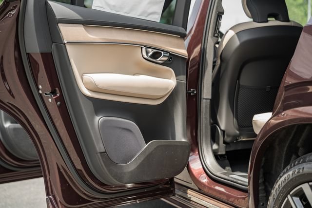 New 2026 Volvo XC90 T8 Plus w/ Protection Package Premier AWD/4WD image 36