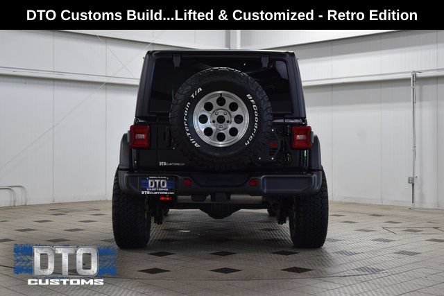 Used 2025 Jeep Wrangler Unlimited Rubicon w/ Convenience Group AWD/4WD image 6