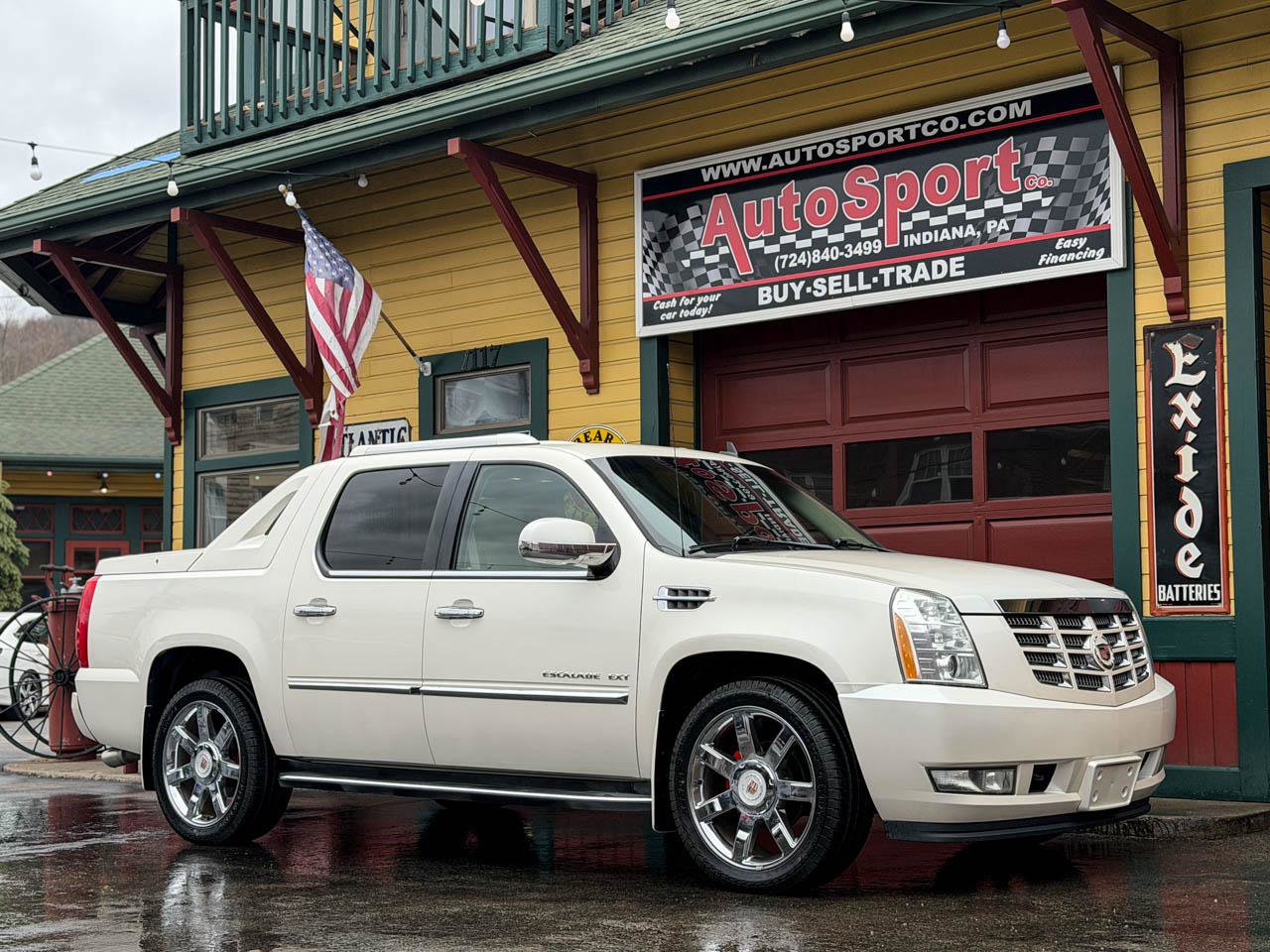 Used 2013 Cadillac Escalade EXT Luxury image 1