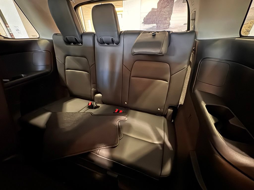 New 2026 Nissan Pathfinder SL FWD image 20
