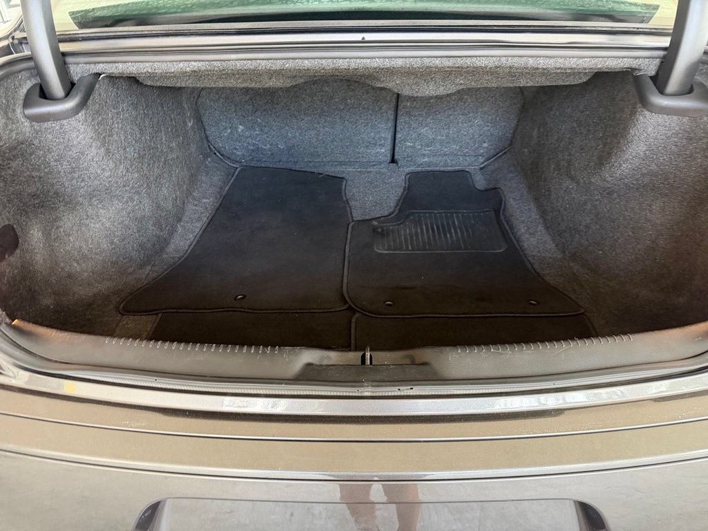 Used 2019 Chrysler 300 Touring w/ Sport Appearance Package RWD image 32