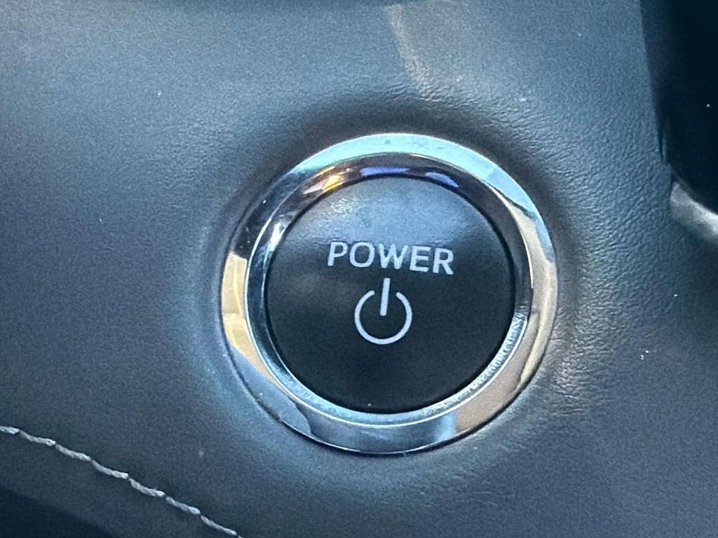 Used 2023 Toyota Highlander Platinum image 21