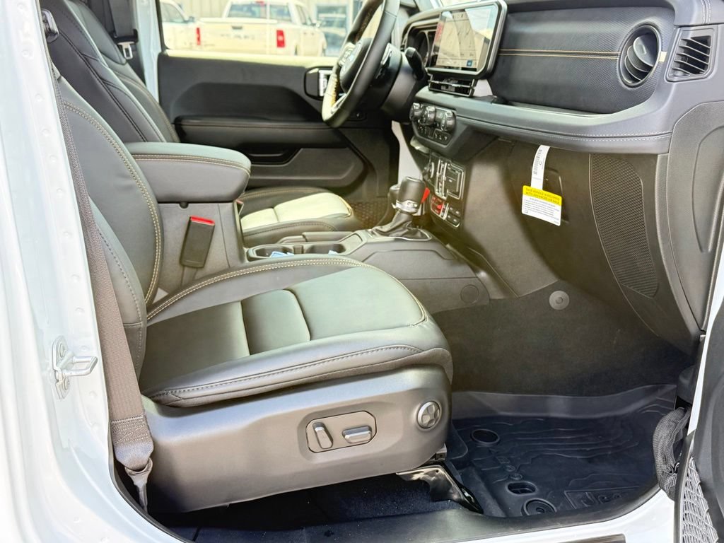 Used 2025 Jeep Wrangler Unlimited Rubicon 392 AWD/4WD image 36