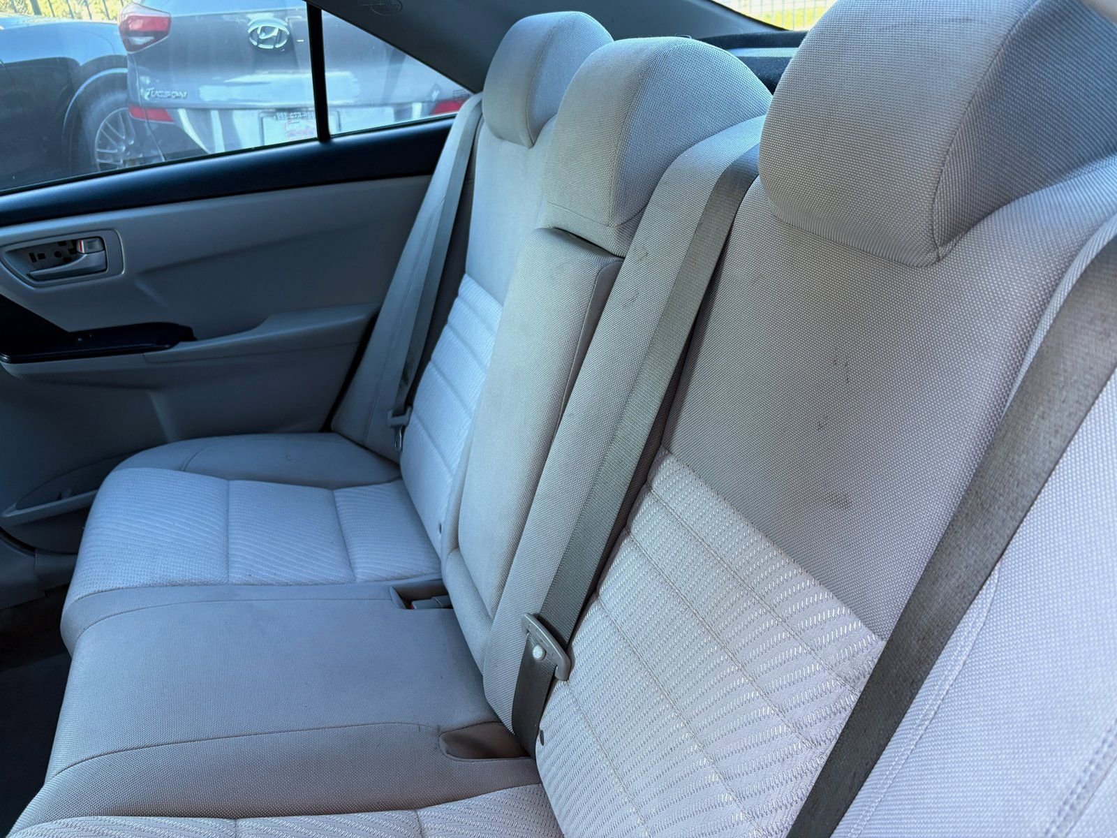 Used 2015 Toyota Camry LE image 18