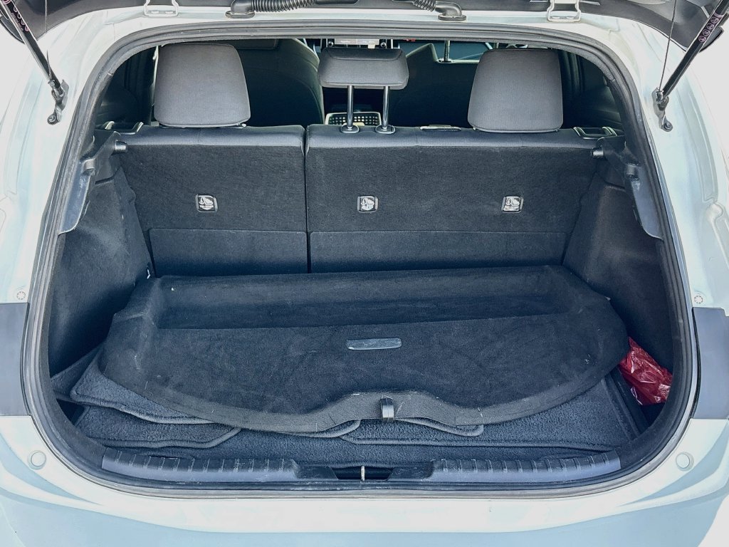 Used 2022 Toyota Corolla SE w/ Carpet Mat Package (TMS) FWD image 27
