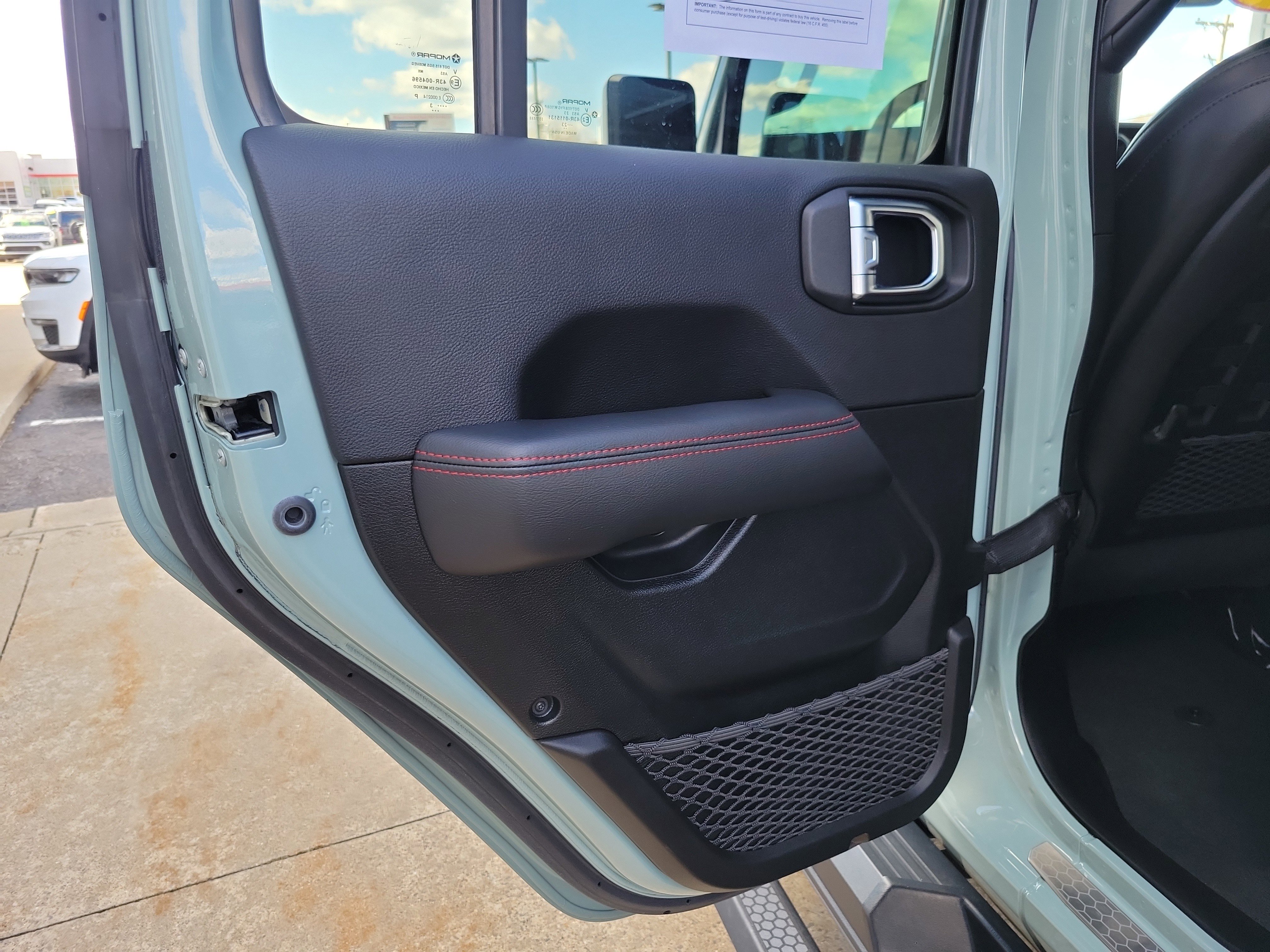 Used 2023 Jeep Wrangler Unlimited Rubicon 4xe image 16