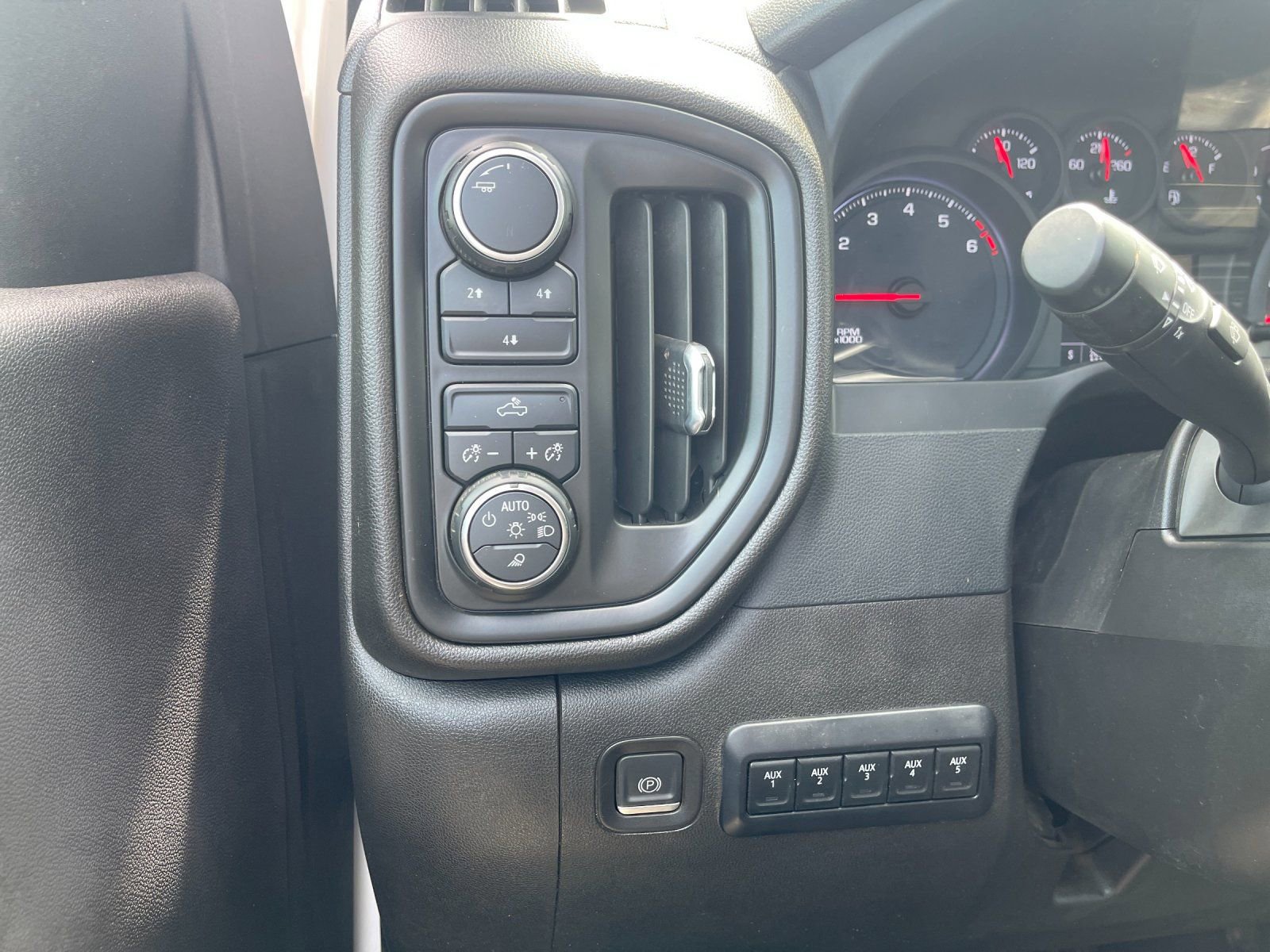 Used 2022 Chevrolet Silverado 2500 W/T w/ WT Convenience Package AWD/4WD image 28