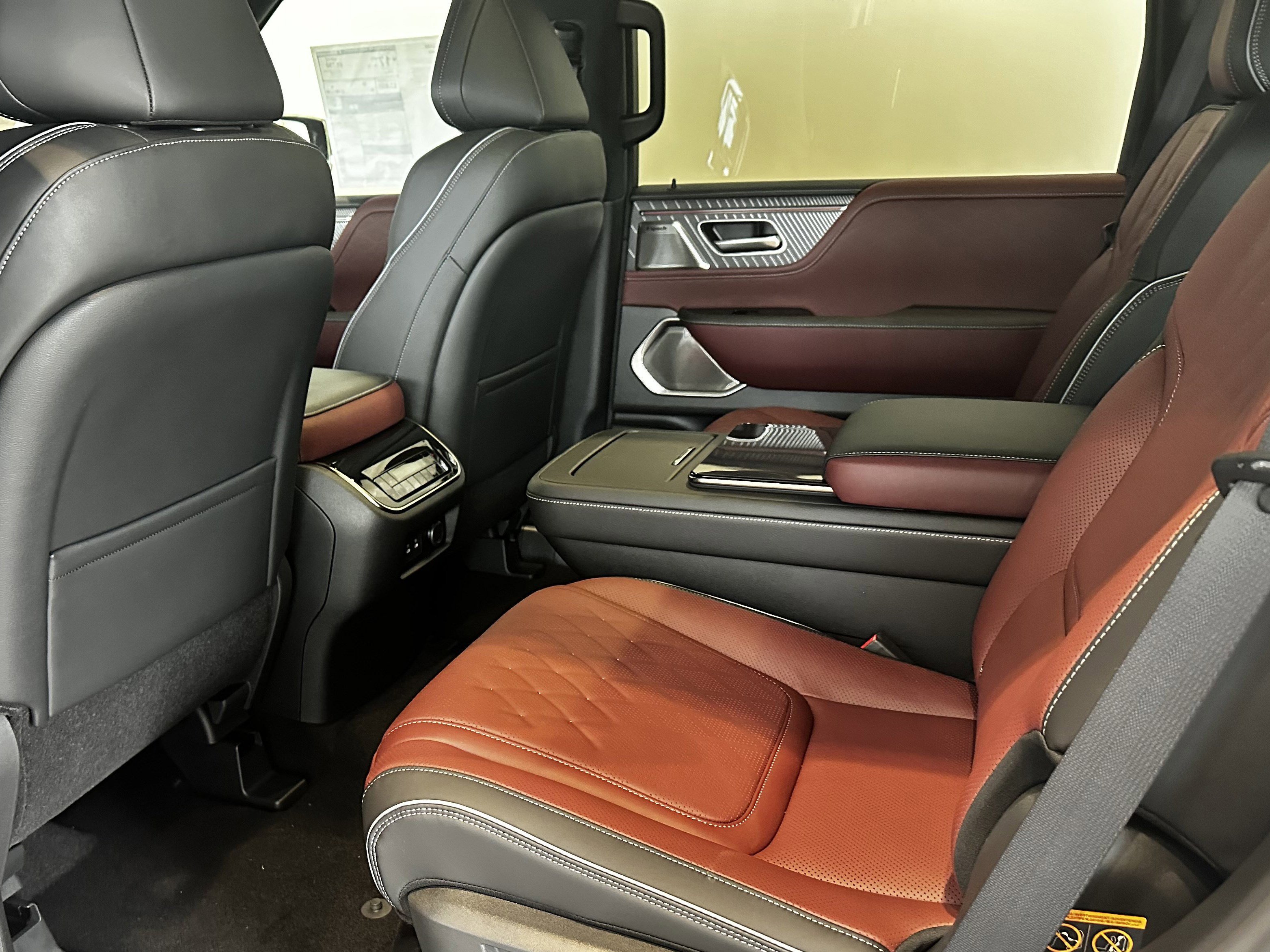 New 2026 INFINITI QX80 Autograph image 9