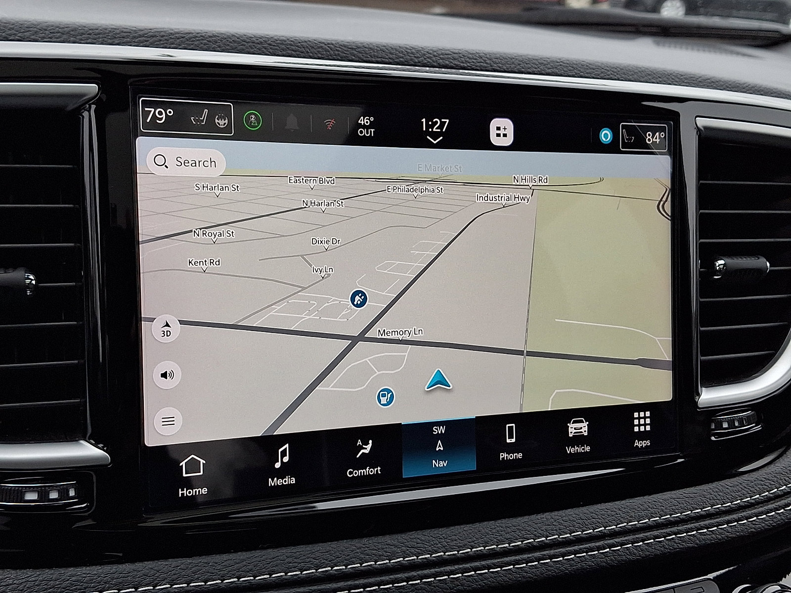 Used 2025 Chrysler Pacifica Premium image 23