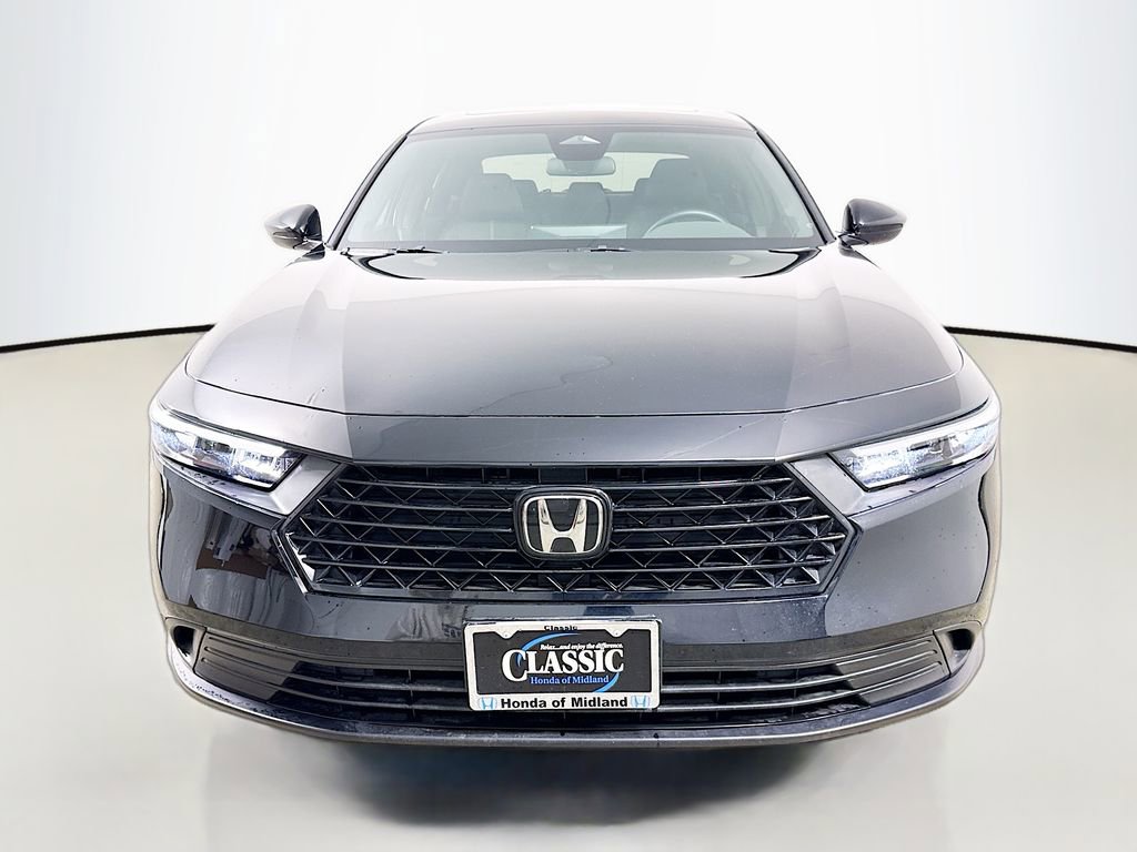 Used 2025 Honda Accord Sport image 2