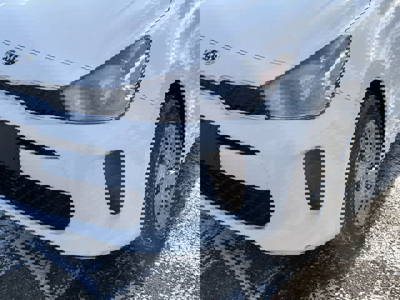 Used 2020 Kia Rio S image 32