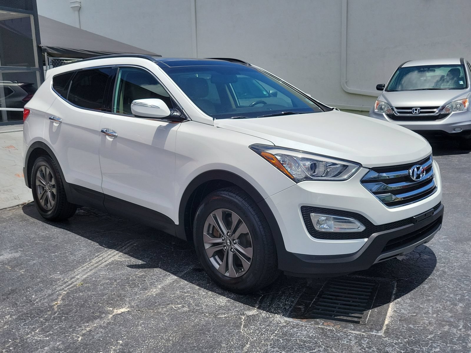 Used 2014 Hyundai Santa Fe Sport w/ Technology Package 04 AWD/4WD image 3