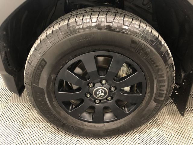 Used 2024 Toyota Land Cruiser image 28