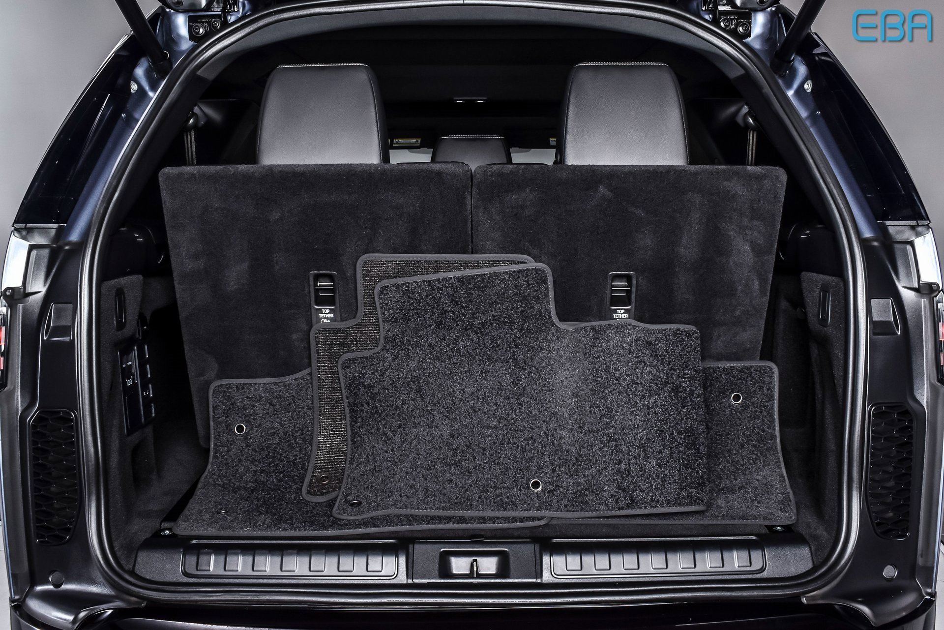 Used 2023 Land Rover Discovery S R-Dynamic image 14