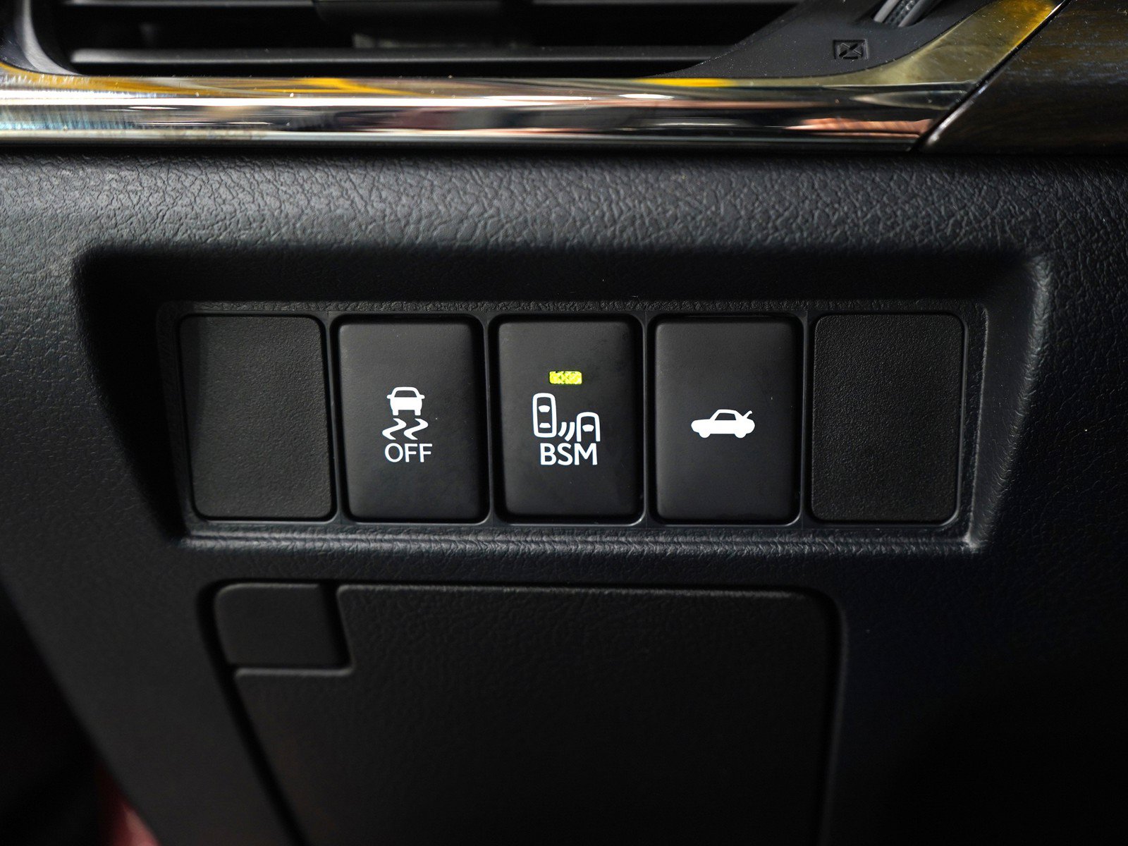 Used 2016 Toyota Avalon XLE Premium FWD image 25