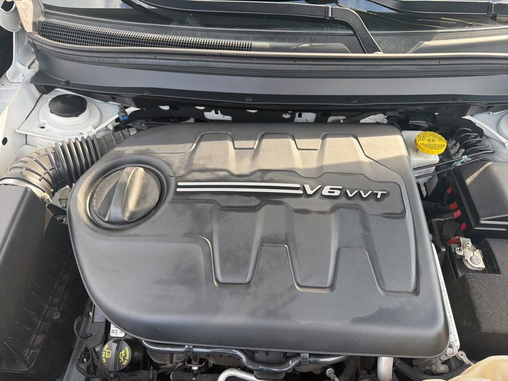 Used 2019 Jeep Cherokee Limited image 32