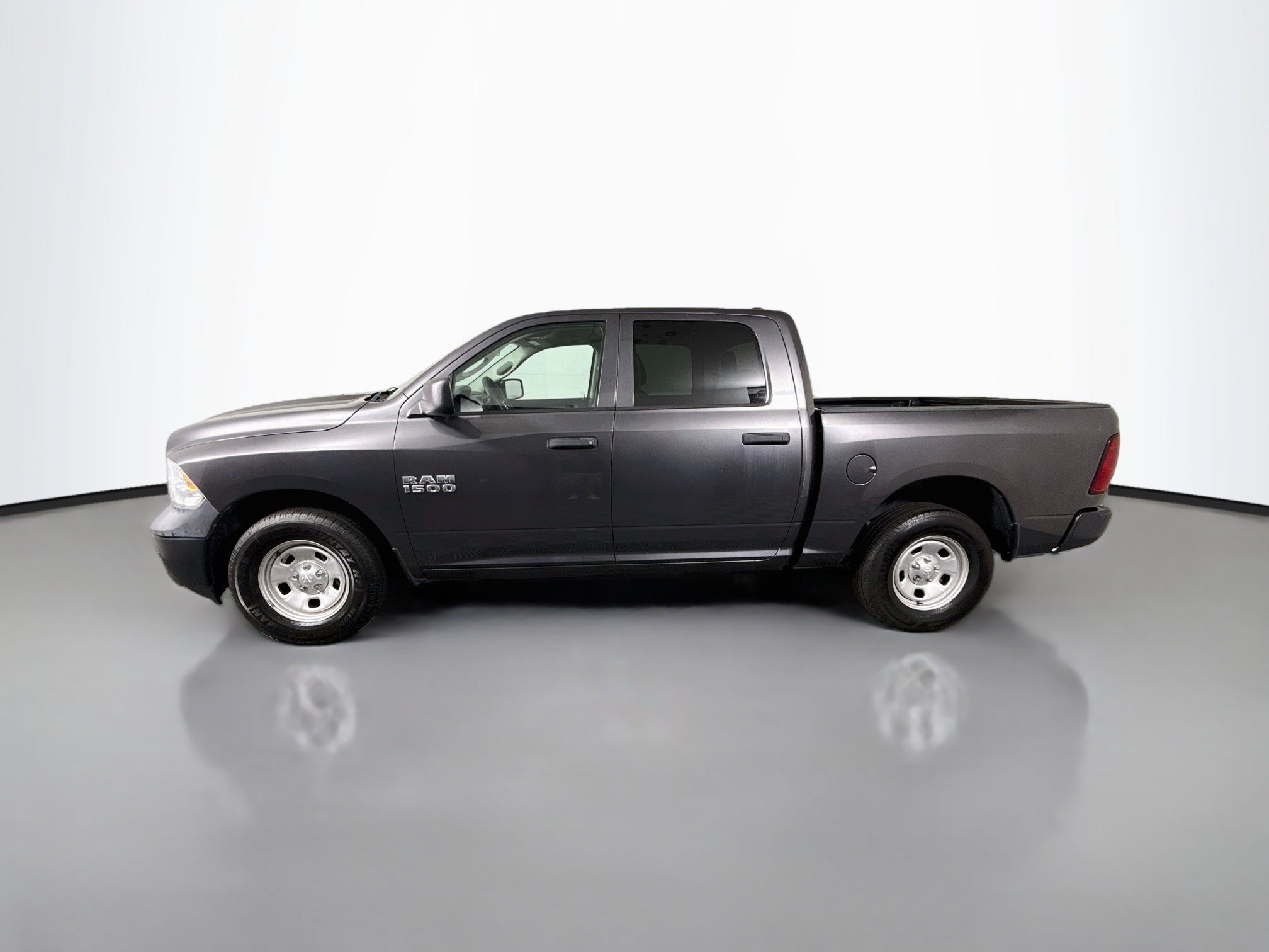 Used 2018 RAM 1500 Tradesman w/ Popular Equipment Group RWD image 6