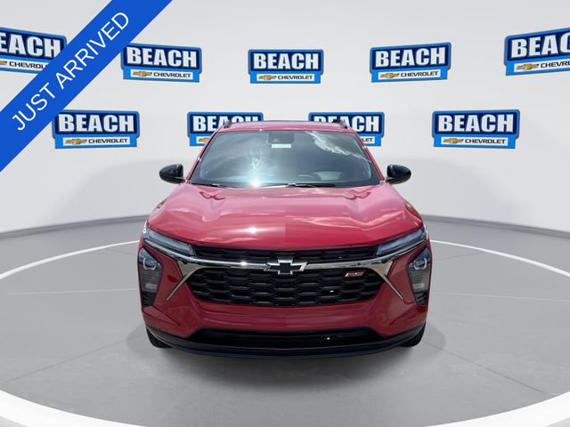 New 2026 Chevrolet Trax RS w/ Sunroof Package FWD image 3