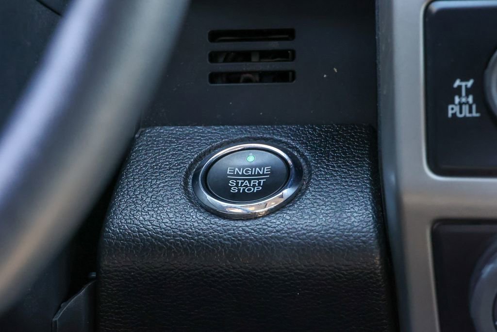 Used 2019 Ford F150 Lariat w/ Equipment Group 502A Luxury AWD/4WD image 15