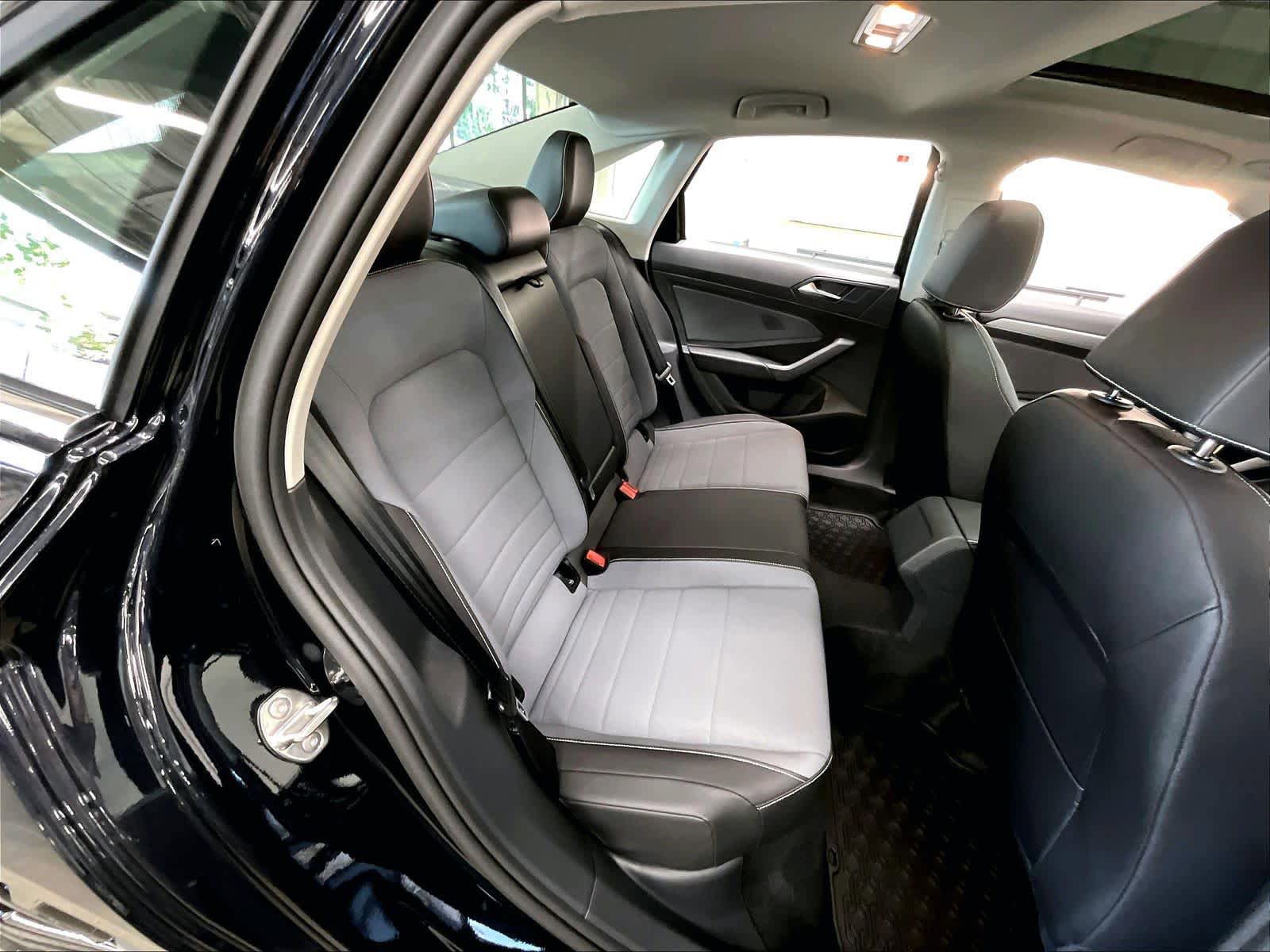 New 2026 Volkswagen Jetta SE FWD image 26