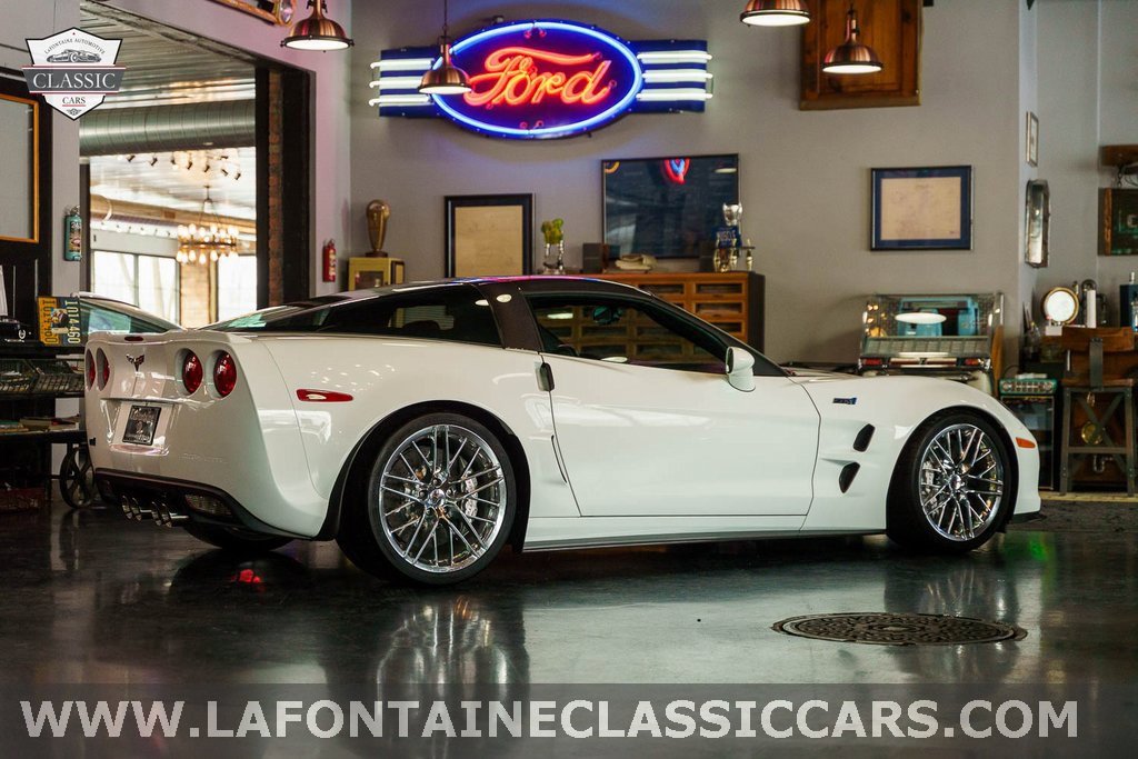 Used 2013 Chevrolet Corvette ZR1 w/ 3ZR Preferred Equipment Group image 2