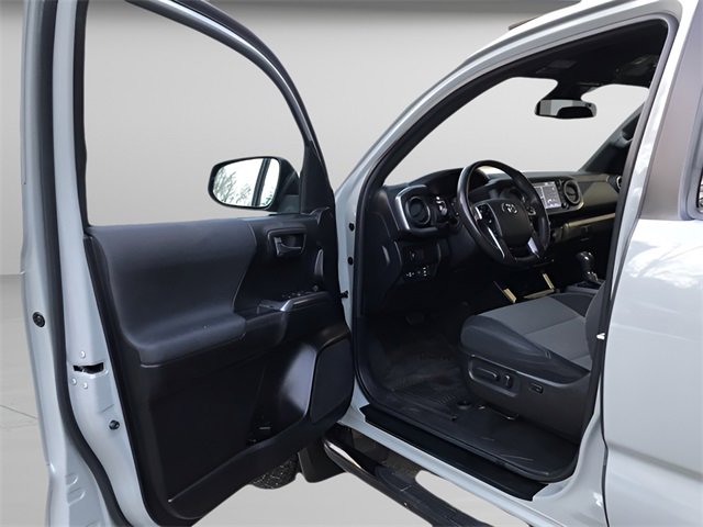 Used 2022 Toyota Tacoma TRD Off-Road w/ Technology Package image 14