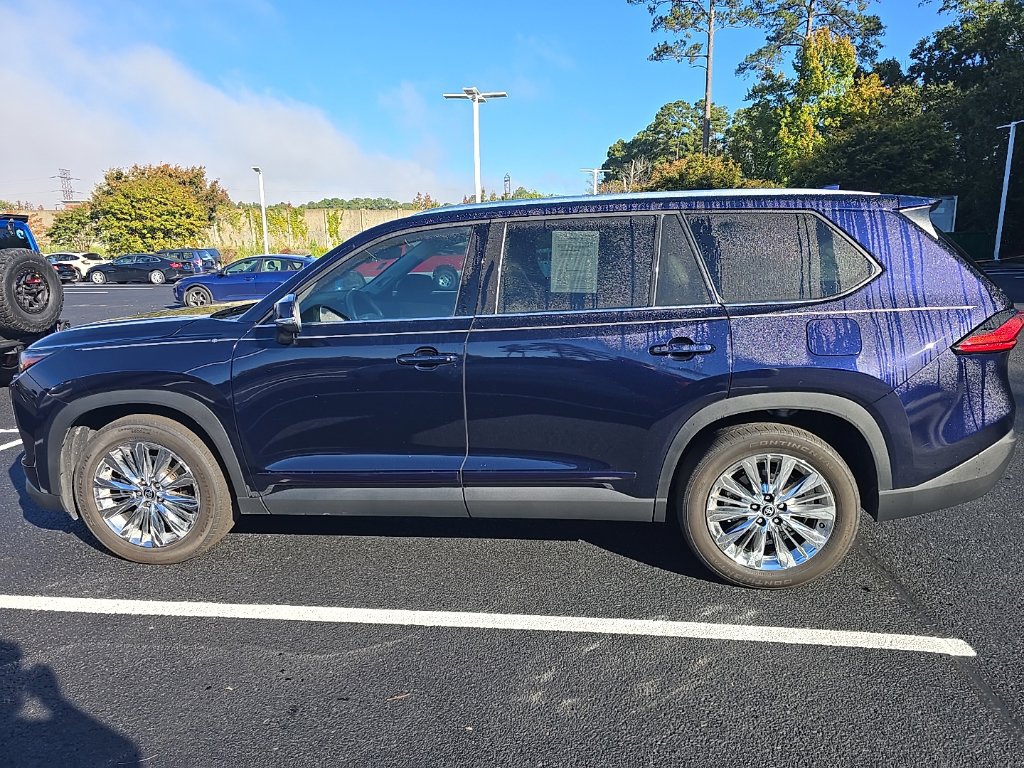 Used 2025 Toyota Grand Highlander AWD image 8