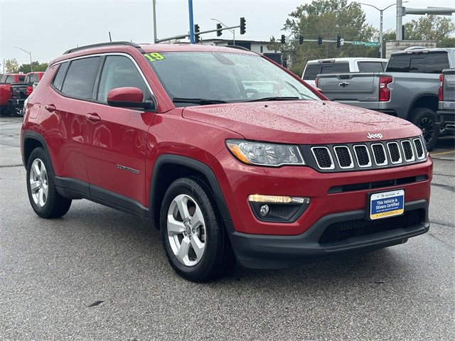 Used 2019 Jeep Compass Latitude w/ Cold Weather Group image 2