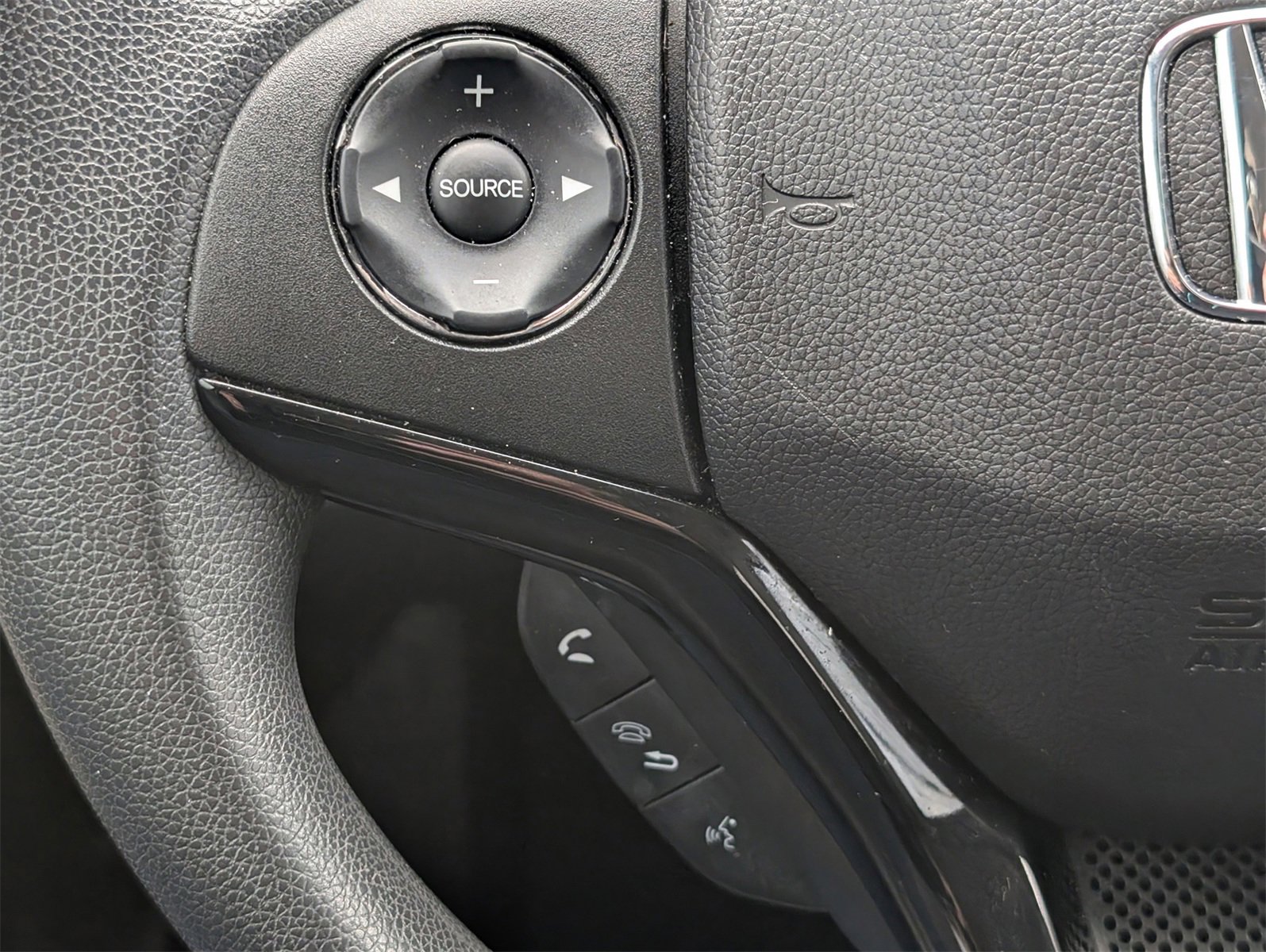 Used 2016 Honda HR-V LX image 14