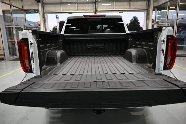 New 2026 GMC Sierra 1500 SLT AWD/4WD image 8