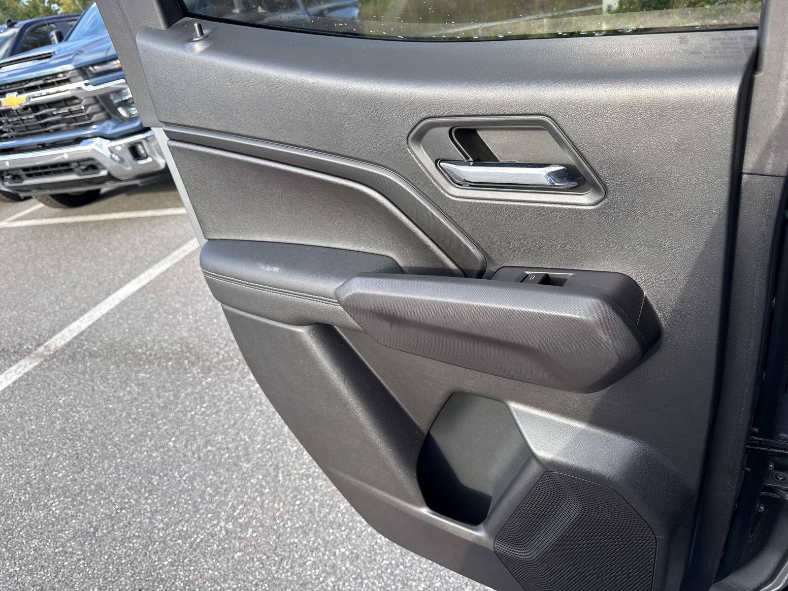Used 2023 Chevrolet Colorado LT w/ LT Convenience Package III RWD image 9