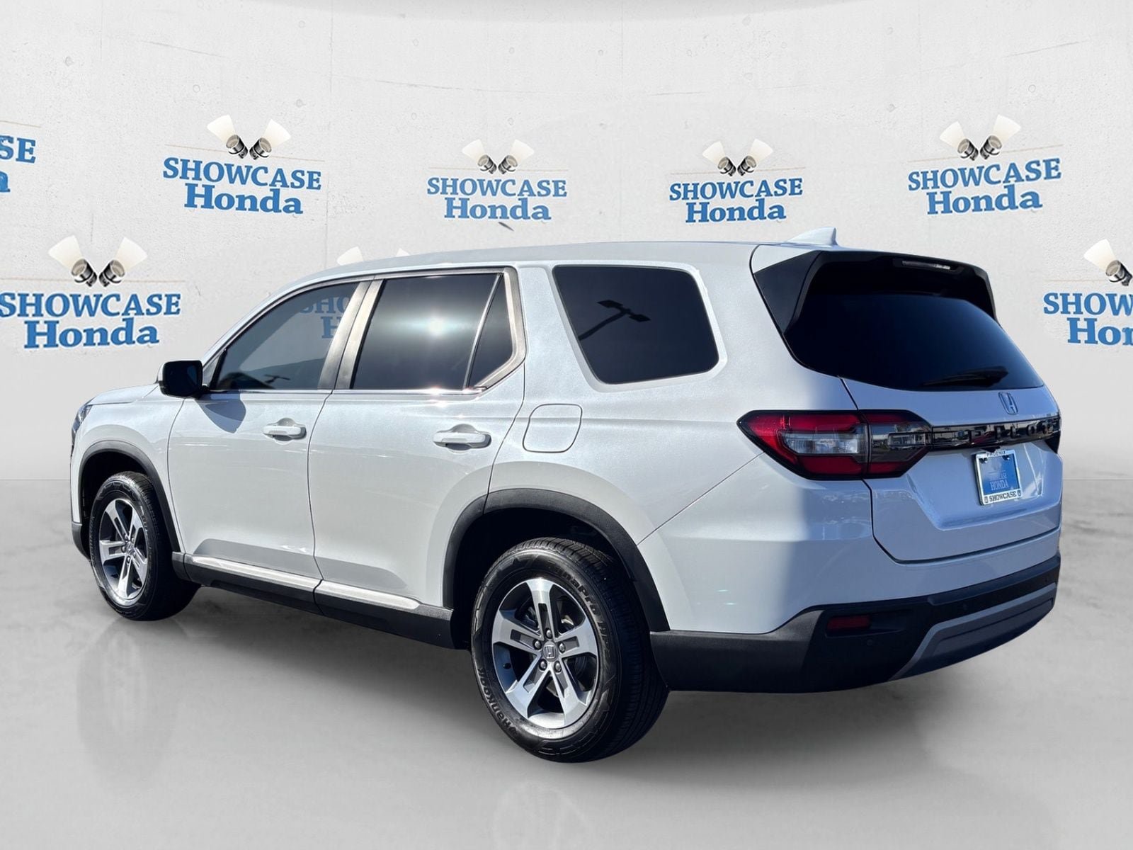 Certified 2024 Honda Pilot EX-L image 5