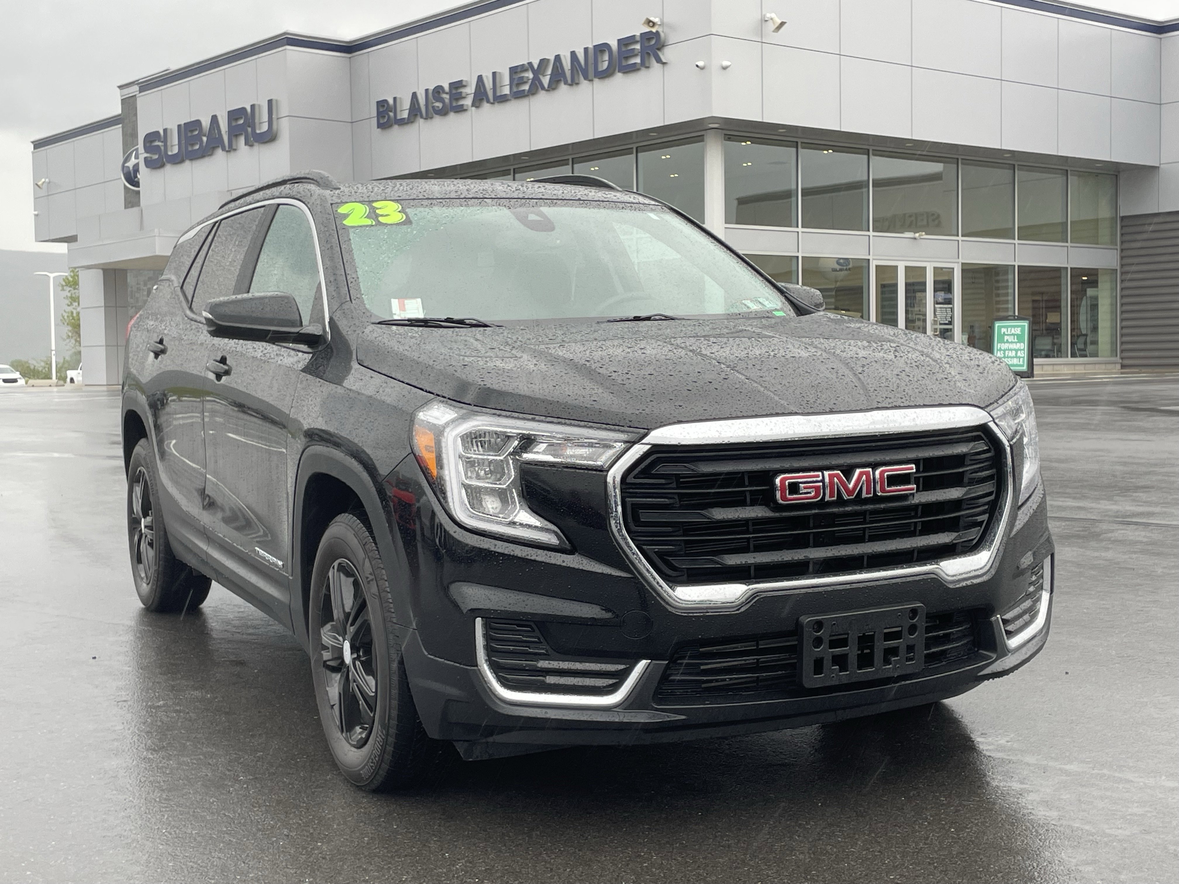 Used 2023 GMC Terrain SLE w/ Driver Convenience Package