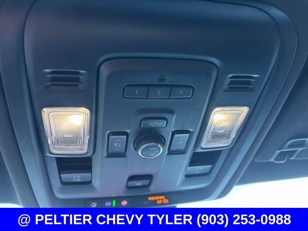 Used 2023 Chevrolet Suburban Z71 w/ Z71 Off-Road Package AWD/4WD image 18