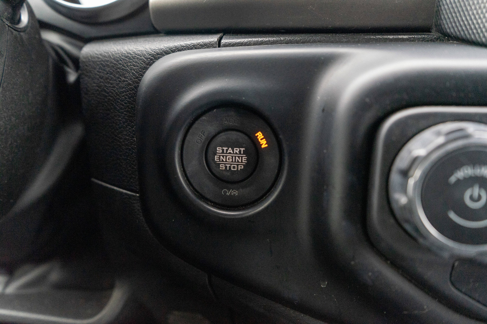 Used 2022 Jeep Wrangler Sport AWD/4WD image 23
