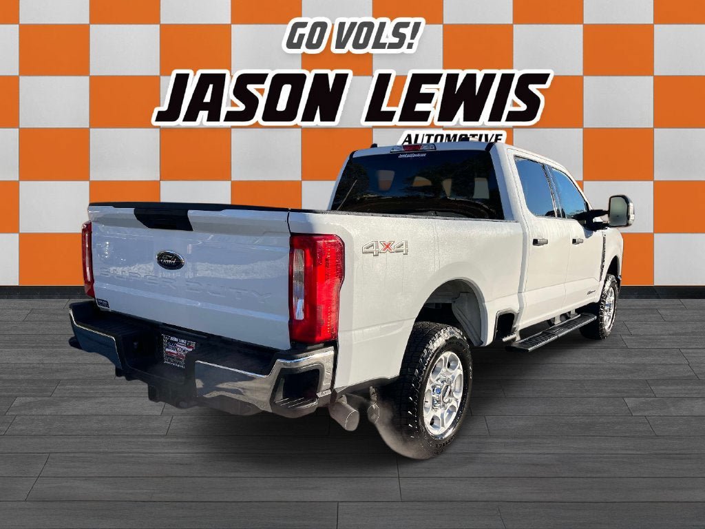 Used 2026 Ford F250 XLT AWD/4WD image 3